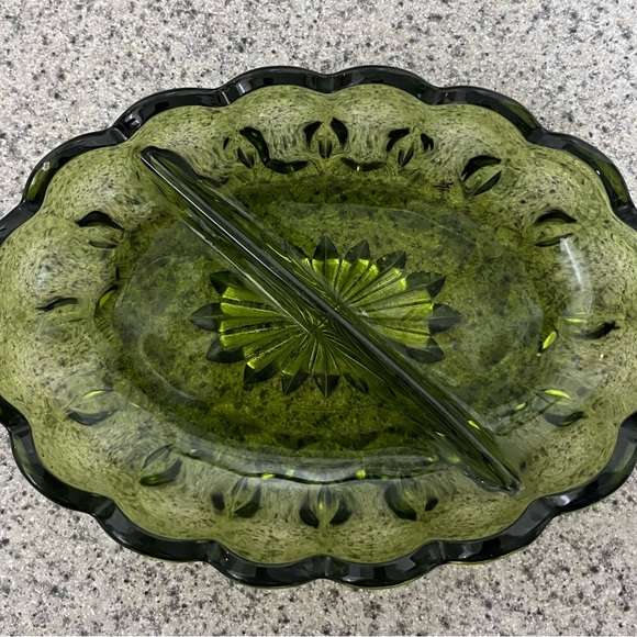 Anchor Hocking Fairfield Green Glass Divided Dish - Picture 4 of 9